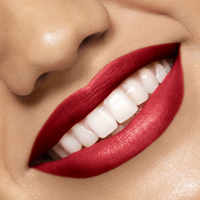 Artistry Go Vibrant™ Cream Lipstick - Secret Crush Scarlet 106