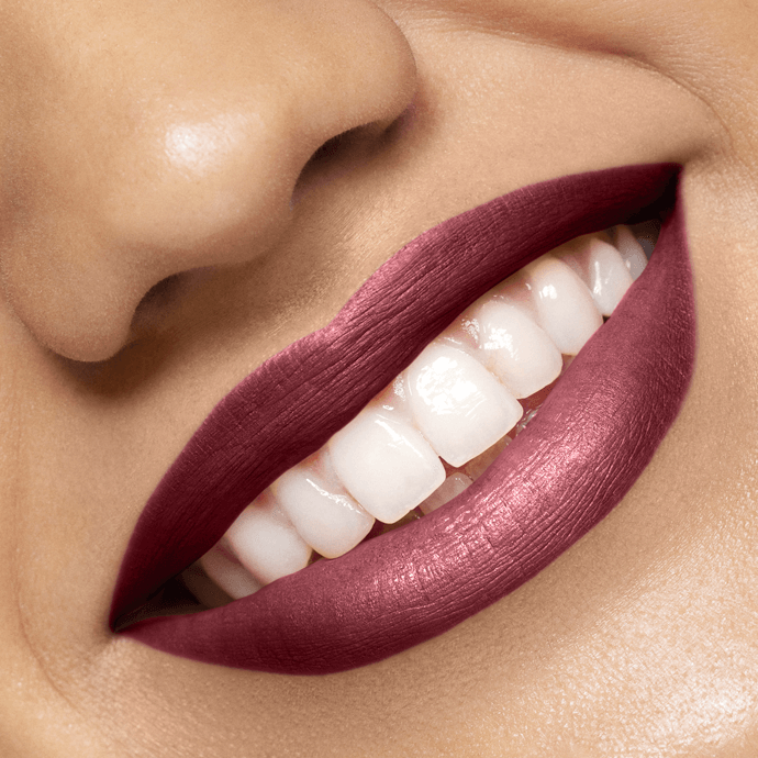 Artistry Go Vibrant™ Cream Lipstick - Take Charge Red 107